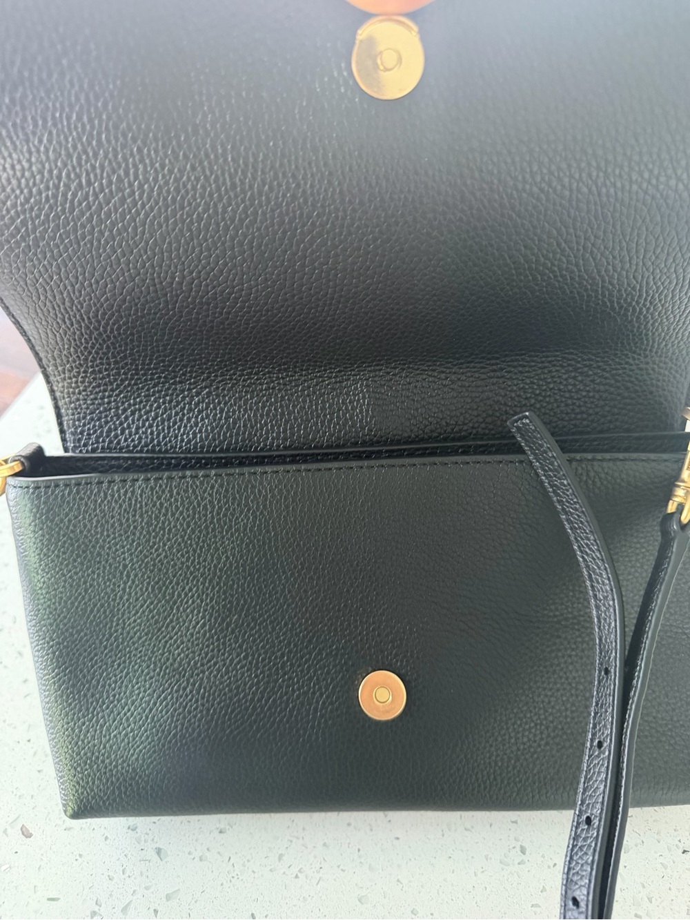 Tory Burch Black Pebbled Leather Crossbody Shoulder Bag with Gold Logo - Picture 2 of 9